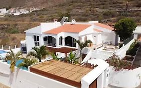 Gezellige Villa Met Prachtig Zicht En Zwembad