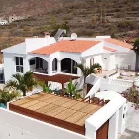 Gezellige Villa Met Prachtig Zicht En Zwembad Arona  Exterior photo
