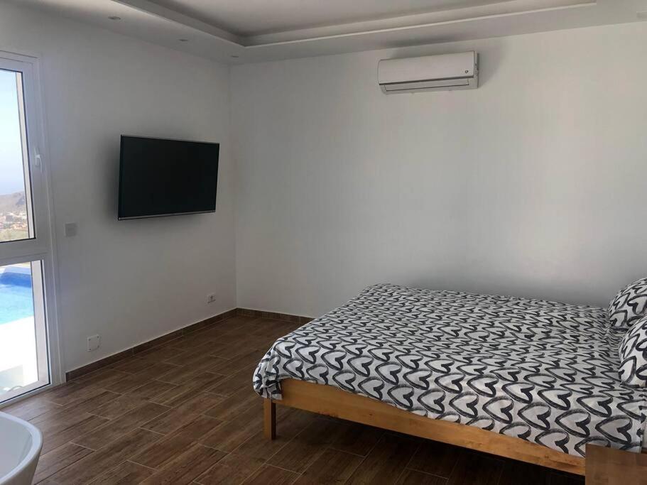Gezellige Villa Met Prachtig Zicht En Zwembad Arona  Exterior photo